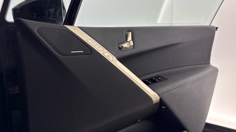 BMW iX 240kW xDrive40 M Sport 76.6kWh 5dr Auto Electric Estate